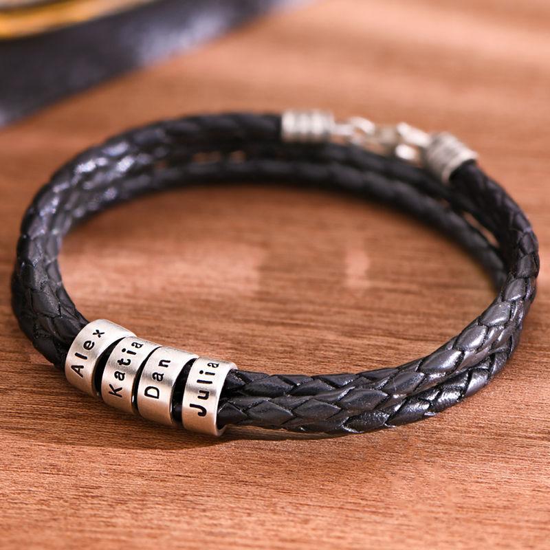 Heren Armband van Zwart Leer – Aanpasbaar met Afwerkingen in Zilver of Goud